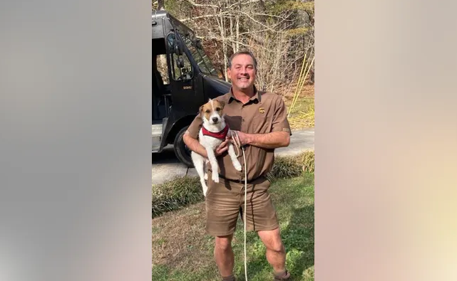 UPS driver delivers lost dog amid Christmas deliveries
